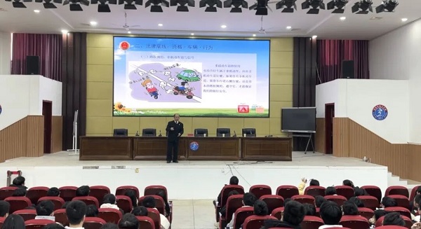 ���ٽ������������� ���쾯У�����ǳ��조ƽ�����׸衱